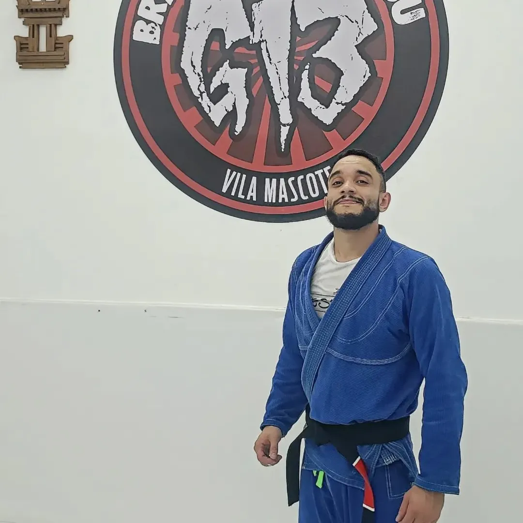 Jonathan Moura Professor do Pedra 90 Jonathan Moura um dos Professores do Pedra 90